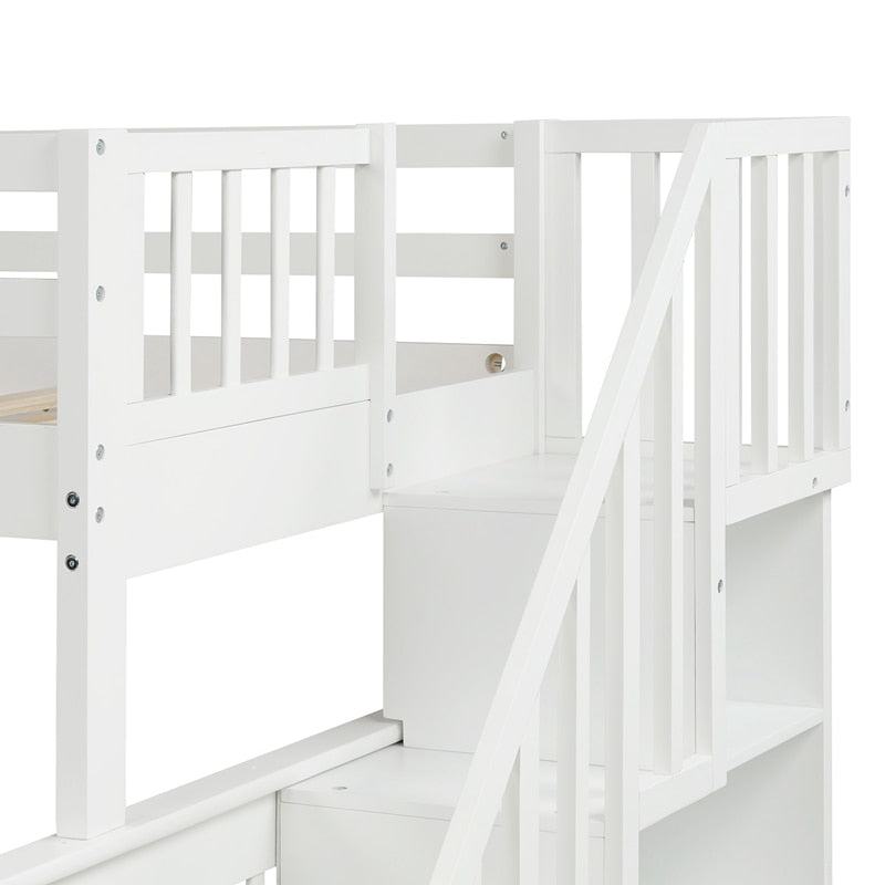 Stairway Twin-Over-Full-Etagenbett mit ausziehbarem Twin-Size-Bett