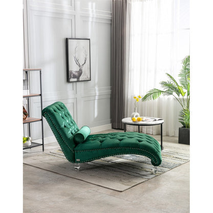 Sillón tipo chaise de terciopelo capitoné con botones